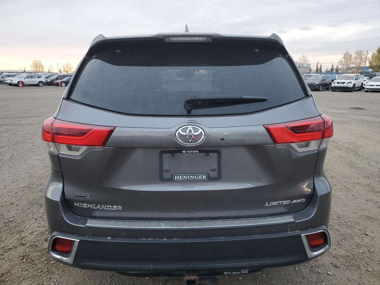 2018 Toyota Highlander Limited VIN: 5TDDZRFH4JS499067 Lot: 75171204