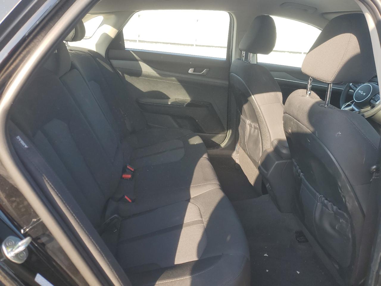 2023 Kia K5 - Image 10