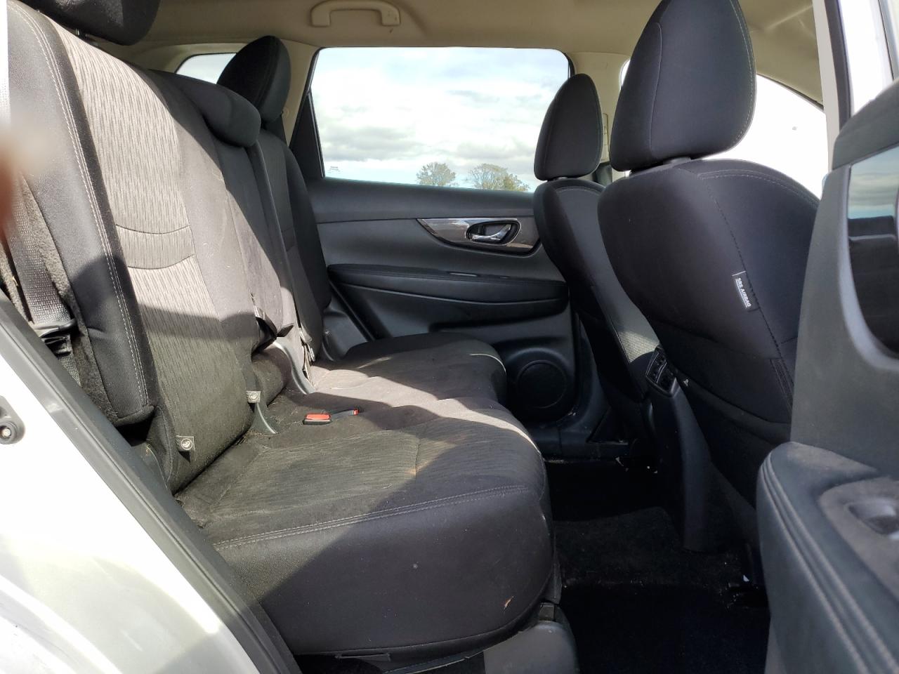 2019 Nissan Rogue - Image 11