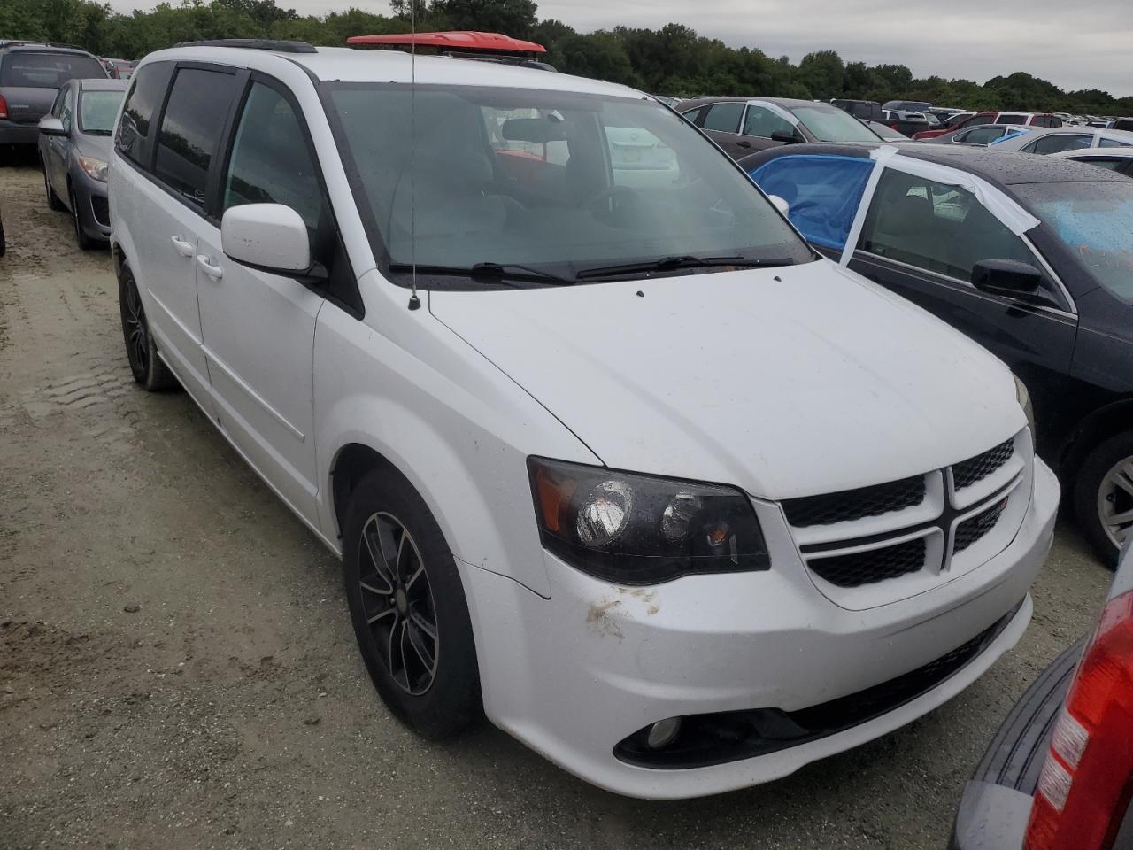 2017 Dodge Caravan - Image 5