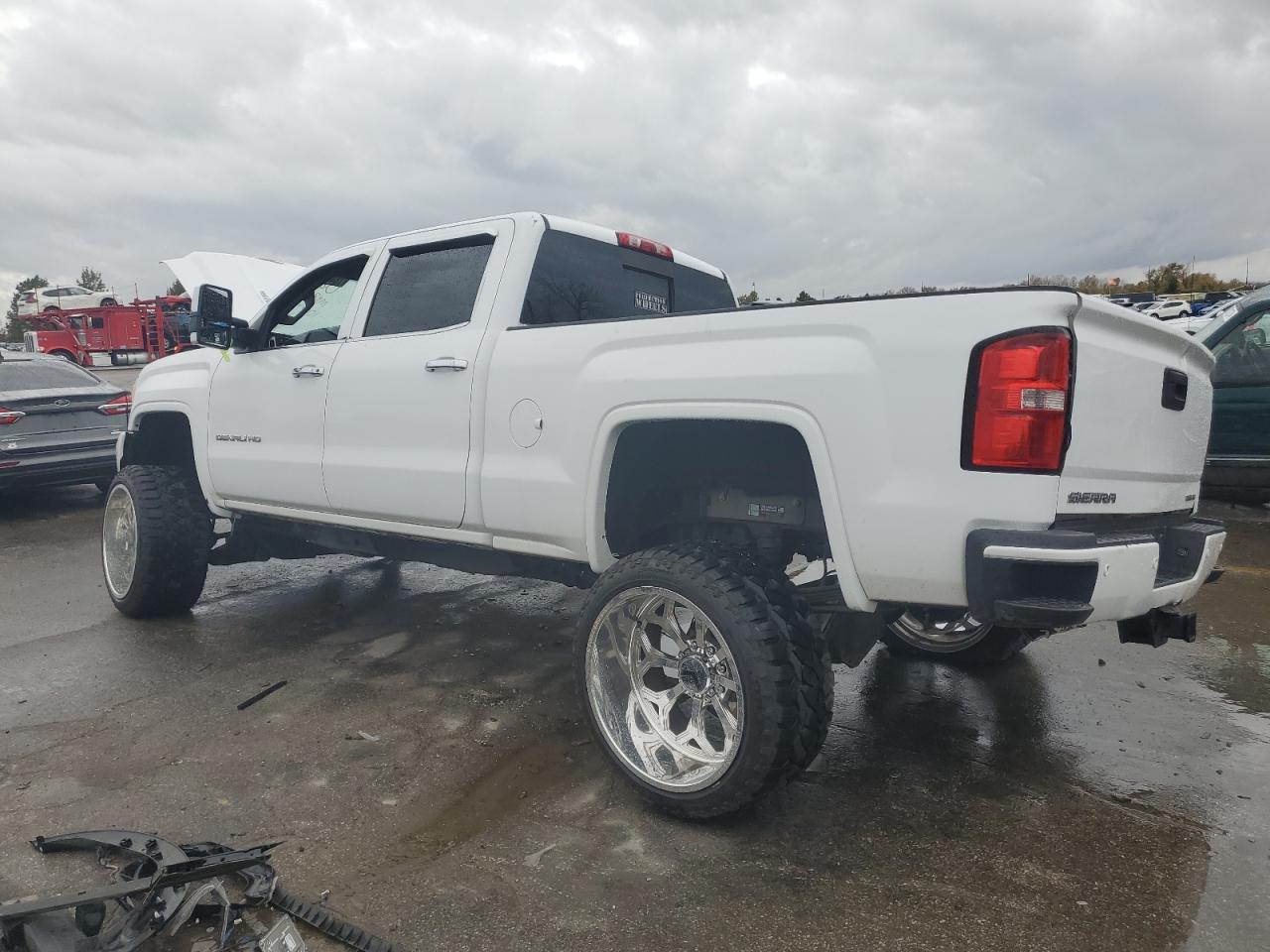 2015 GMC Sierra - Image 2