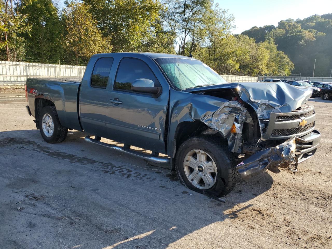 2011 Chevrolet Silverado - Image 4