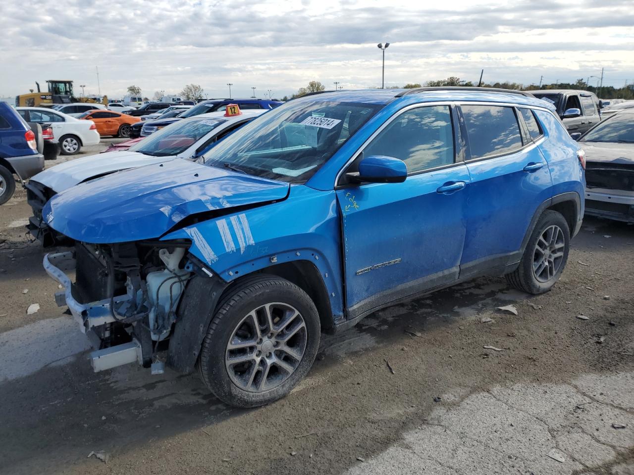 3C4NJCBB7JT487933 2018 JEEP COMPASS - Image 1