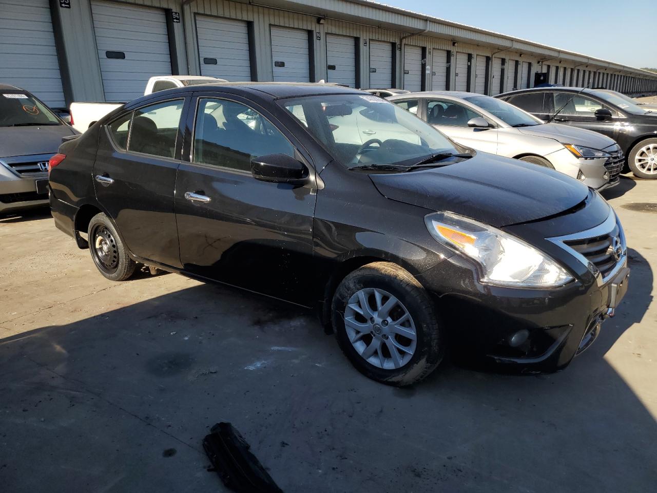 VIN 3N1CN7AP9HL884458 2017 NISSAN VERSA no.4