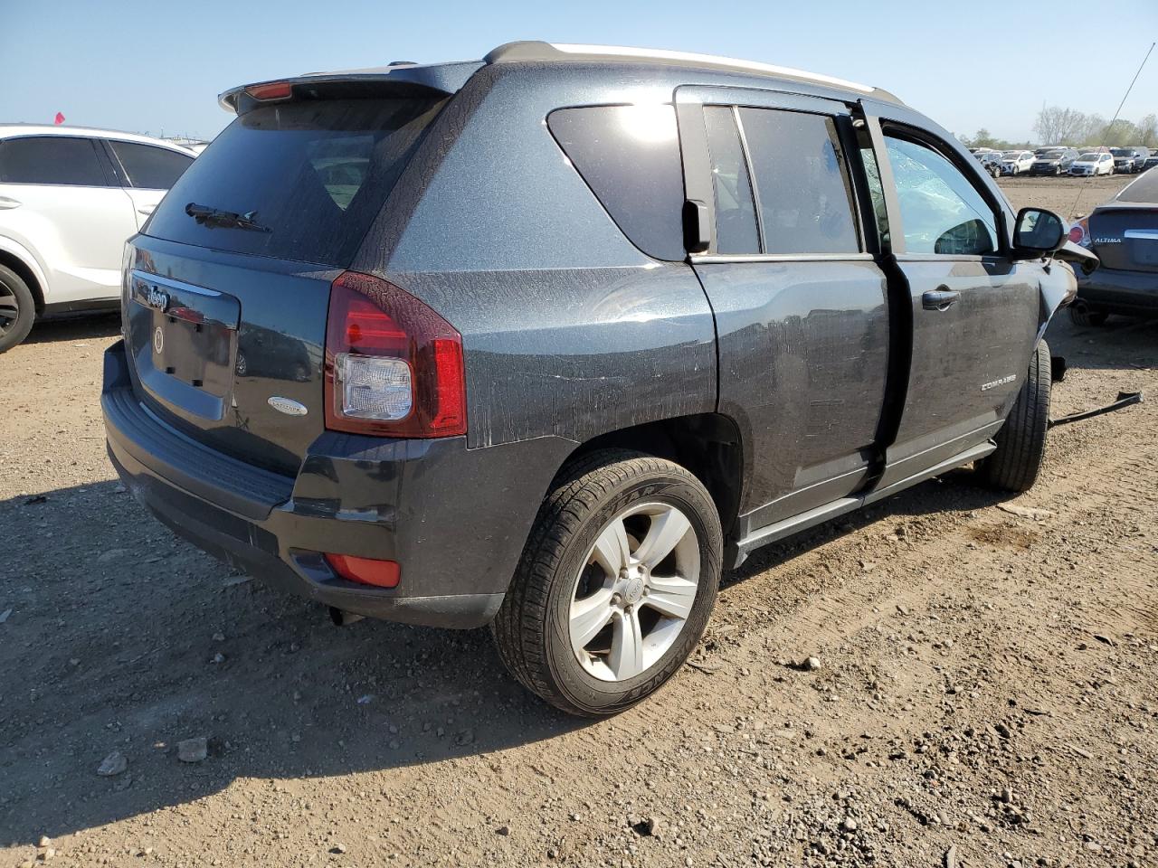 2016 Jeep Compass - Image 3