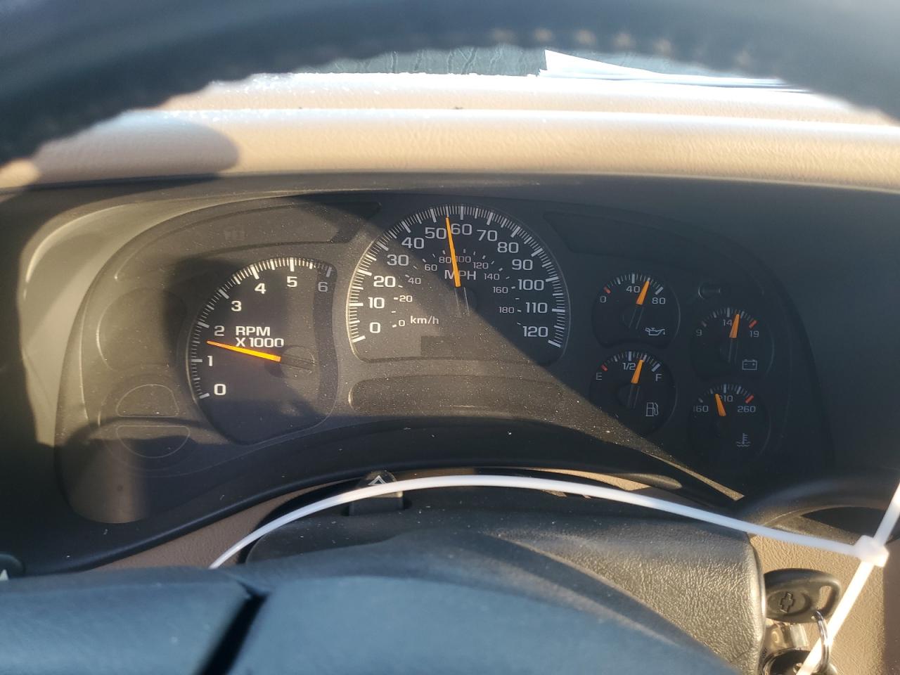 2004 Chevrolet Silverado - Image 9