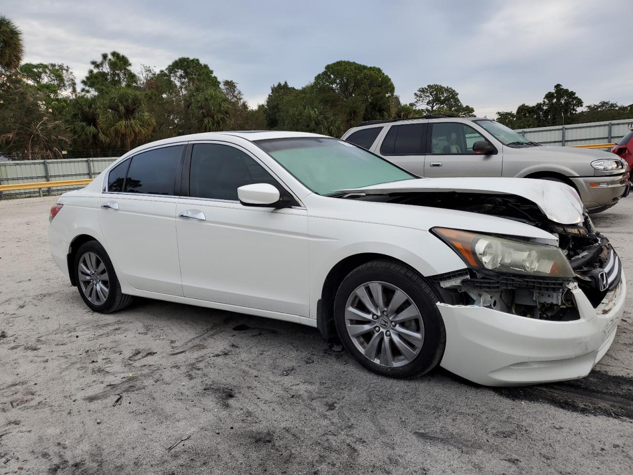 2012 Honda Accord - Image 4
