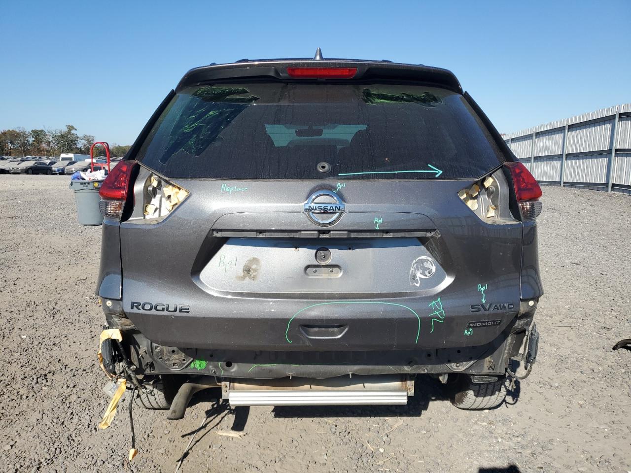 2018 Nissan Rogue - Image 6