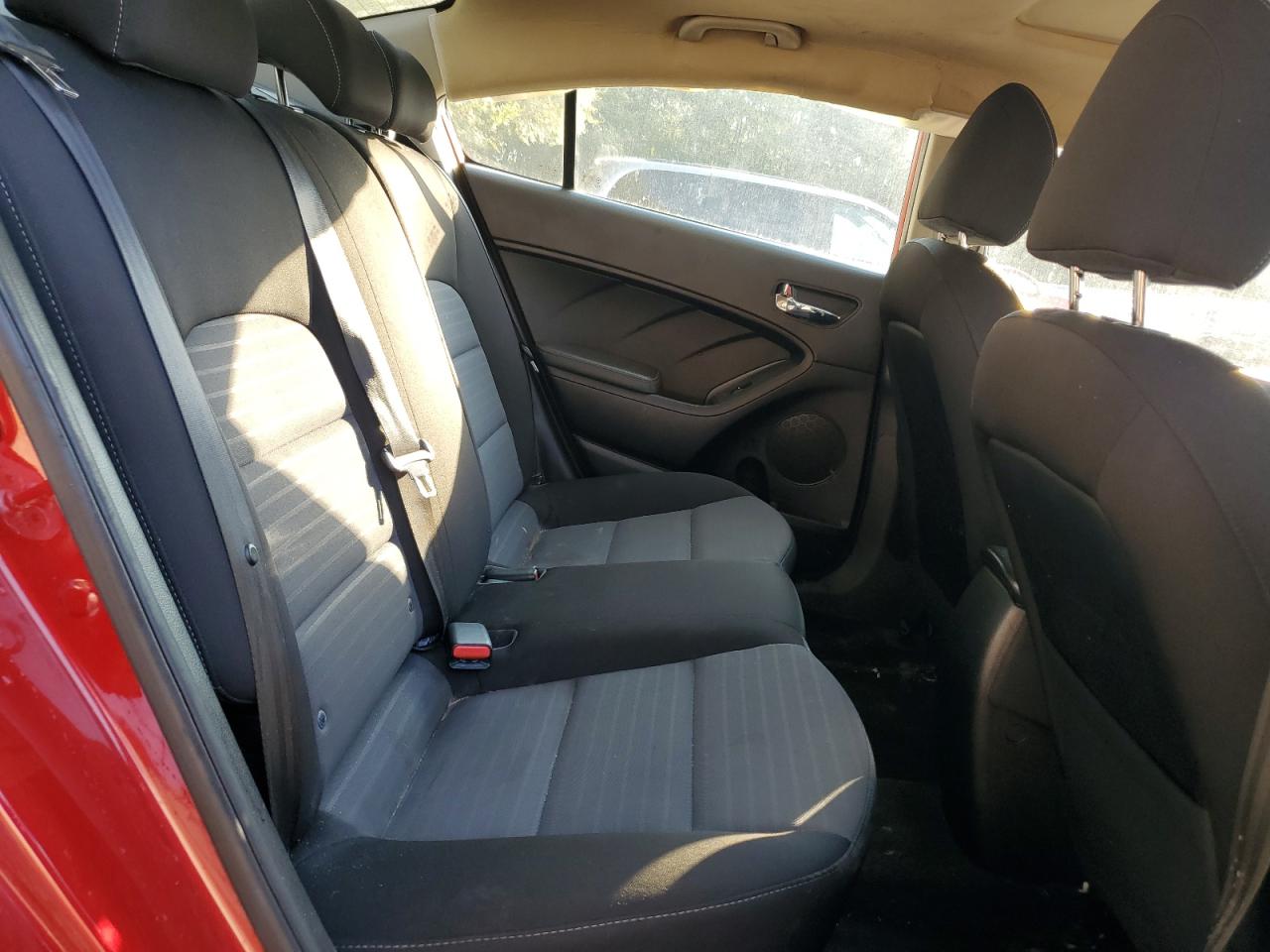2018 Kia Forte - Image 10