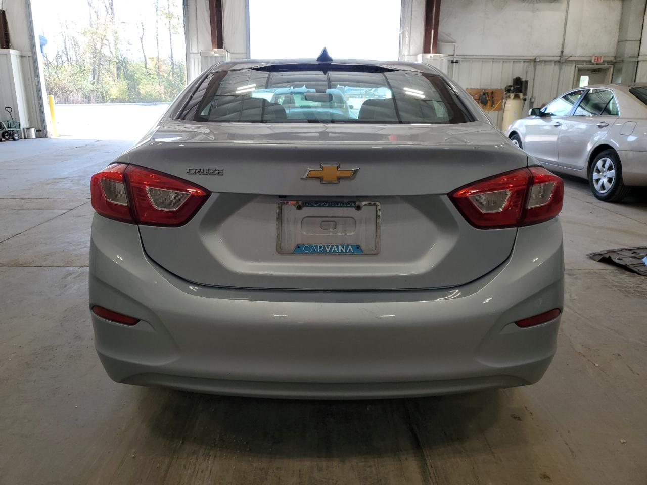 2018 Chevrolet Cruze Ls VIN: 1G1BC5SM8J7216211 Lot: 76236994