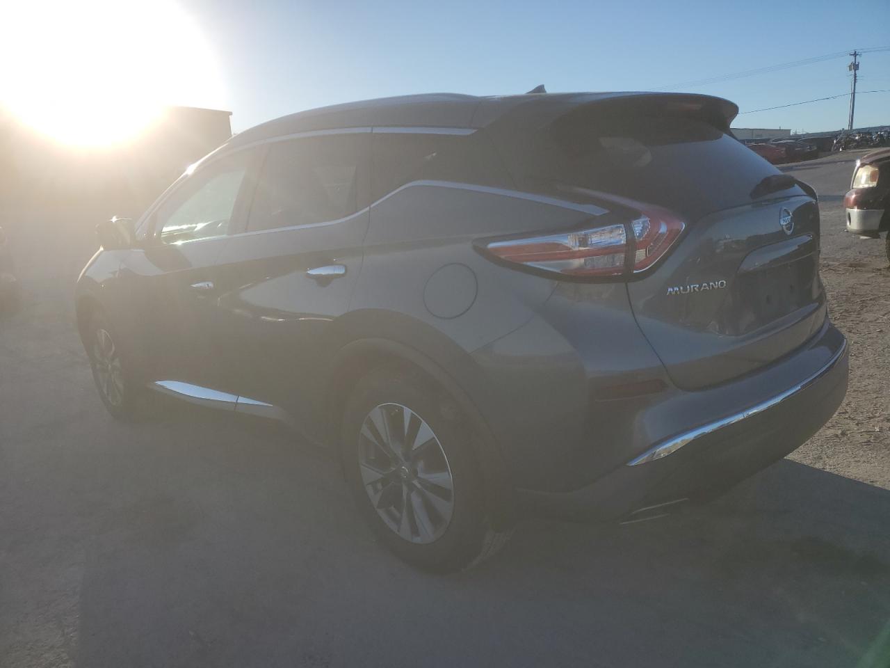 2016 Nissan Murano - Image 2
