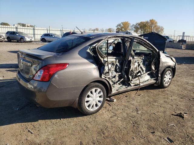  NISSAN VERSA 2014 Золотий