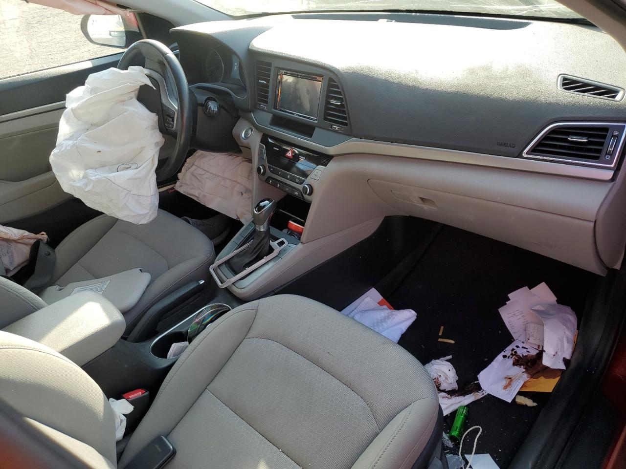 2018 Hyundai Elantra - Image 8