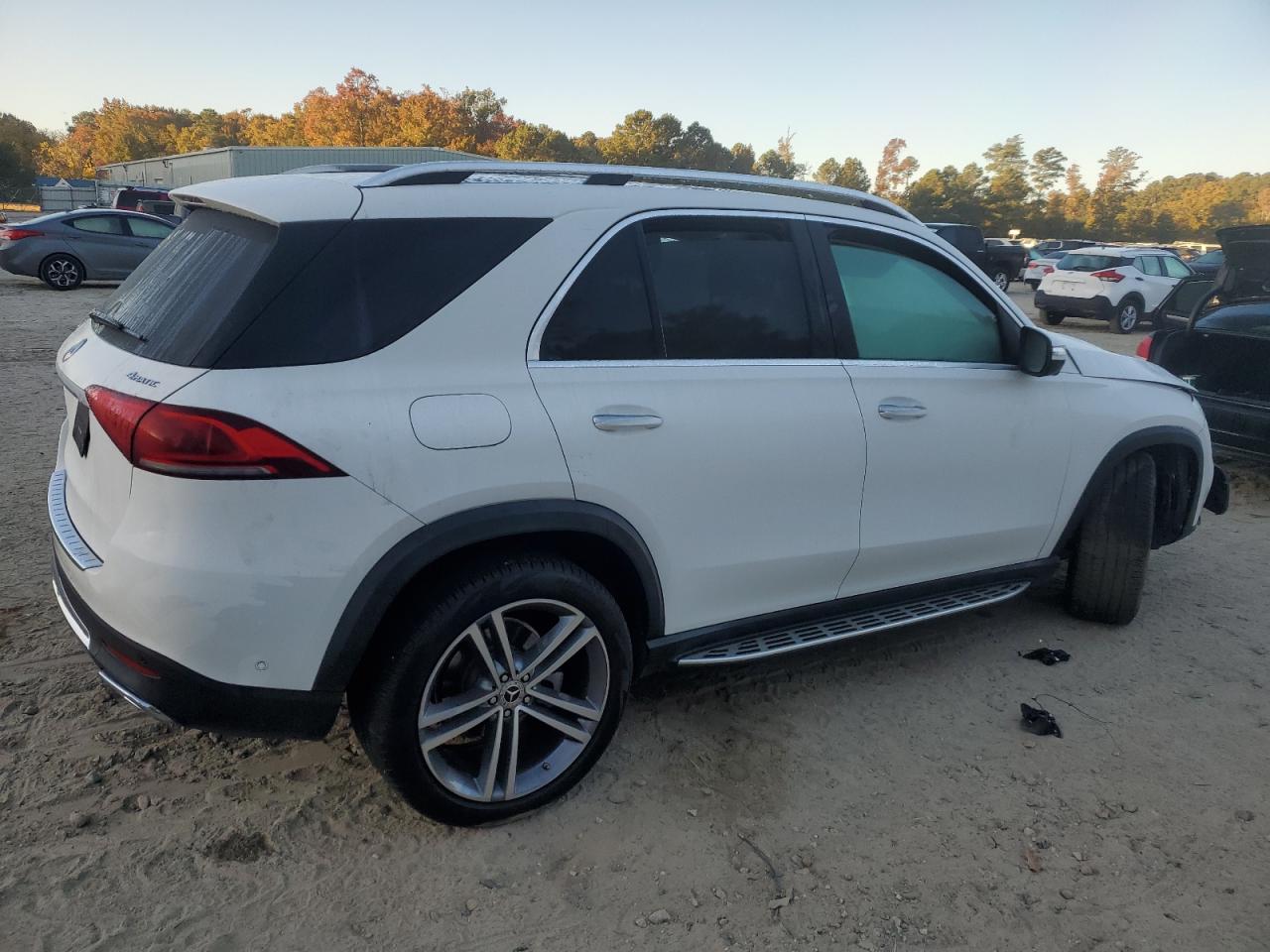 2022 Mercedes-Benz GLE - Image 3