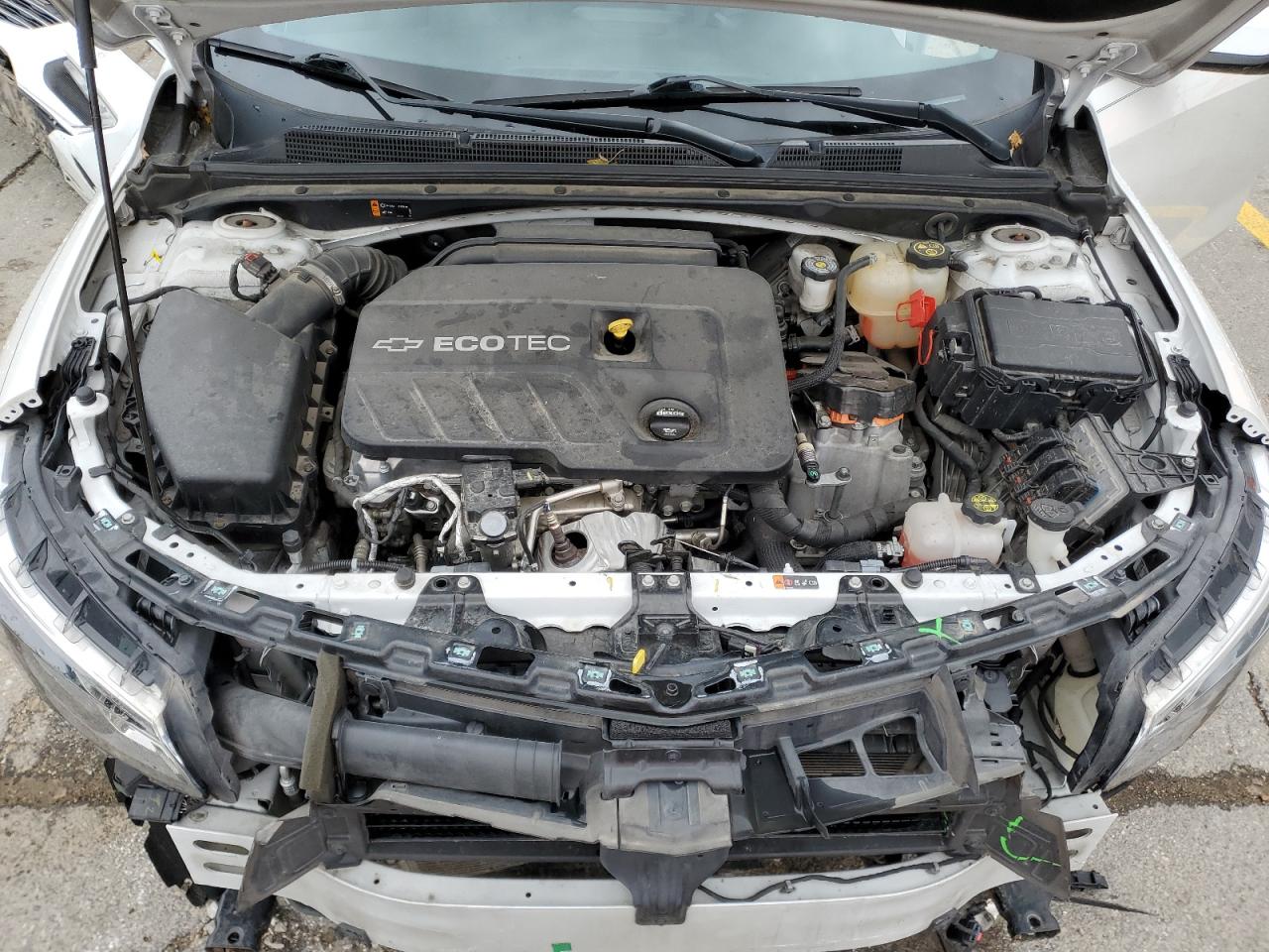 2016 Chevrolet Malibu - Image 11