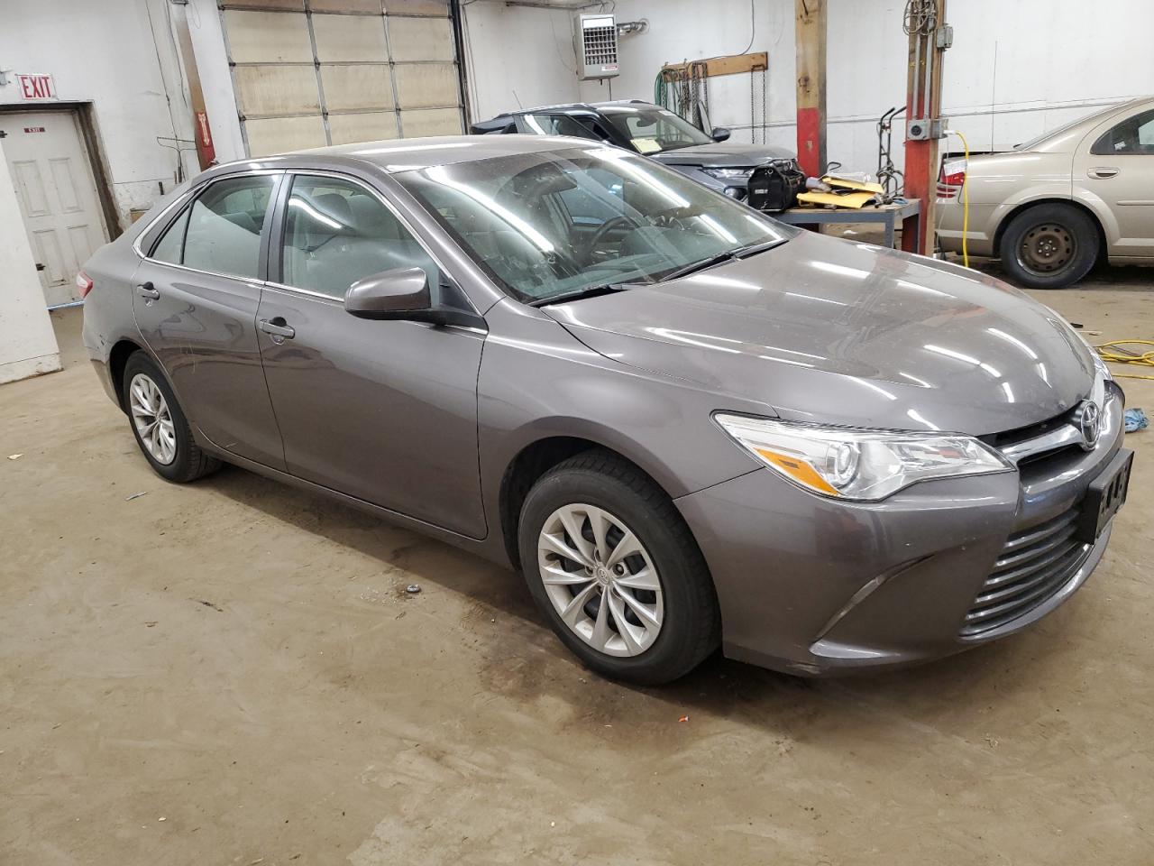 VIN 4T4BF1FK4GR560355 2016 TOYOTA CAMRY no.4