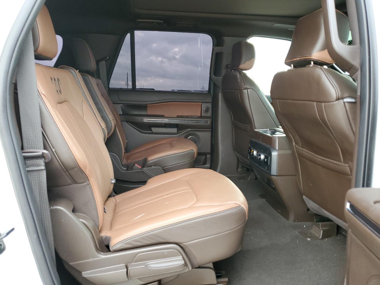 2022 Ford Expedition - Image 11