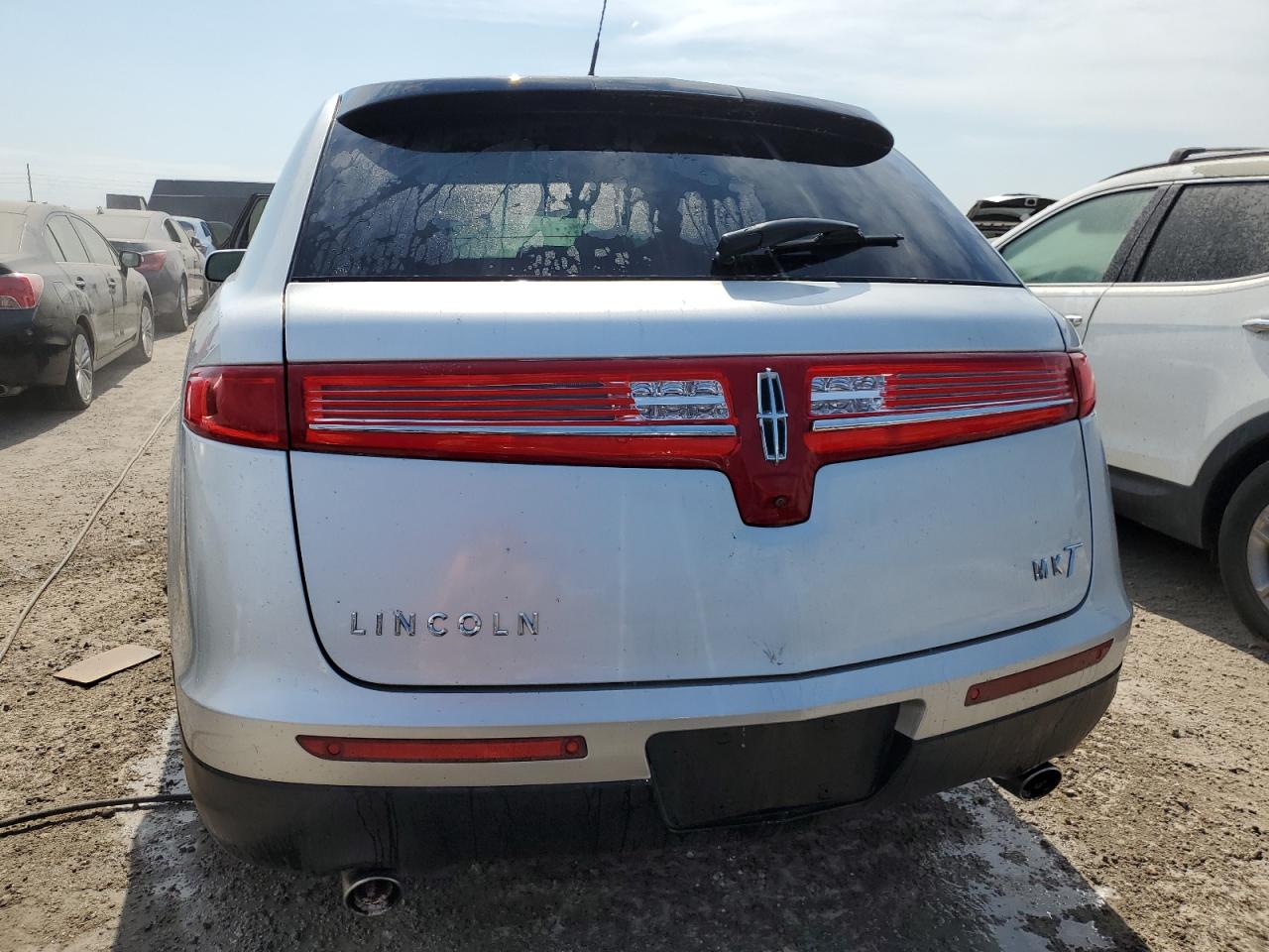 2019 Lincoln Mkt VIN: 2LMHJ5AT3KBL03135 Lot: 74049694