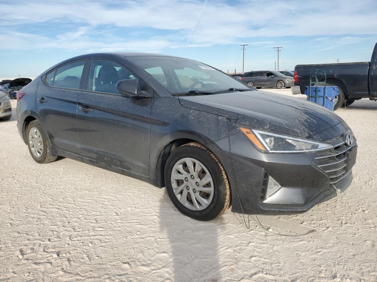 2020 Hyundai Elantra - Image 4