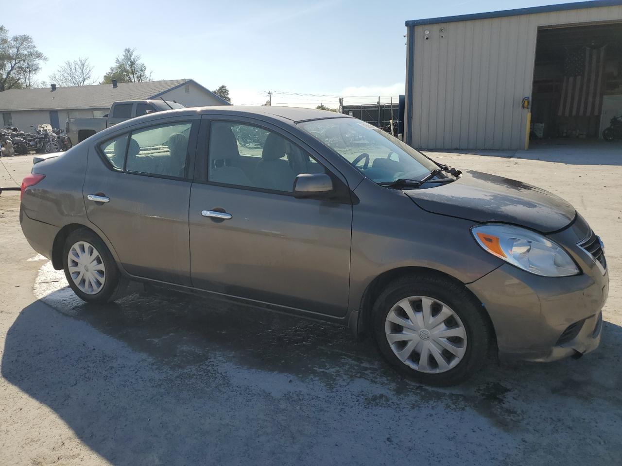 VIN 3N1CN7APXDL869641 2013 NISSAN VERSA no.4