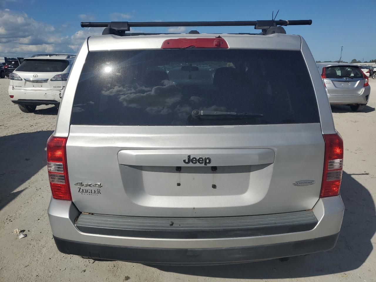 2011 Jeep Liberty (Patriot) - Image 6