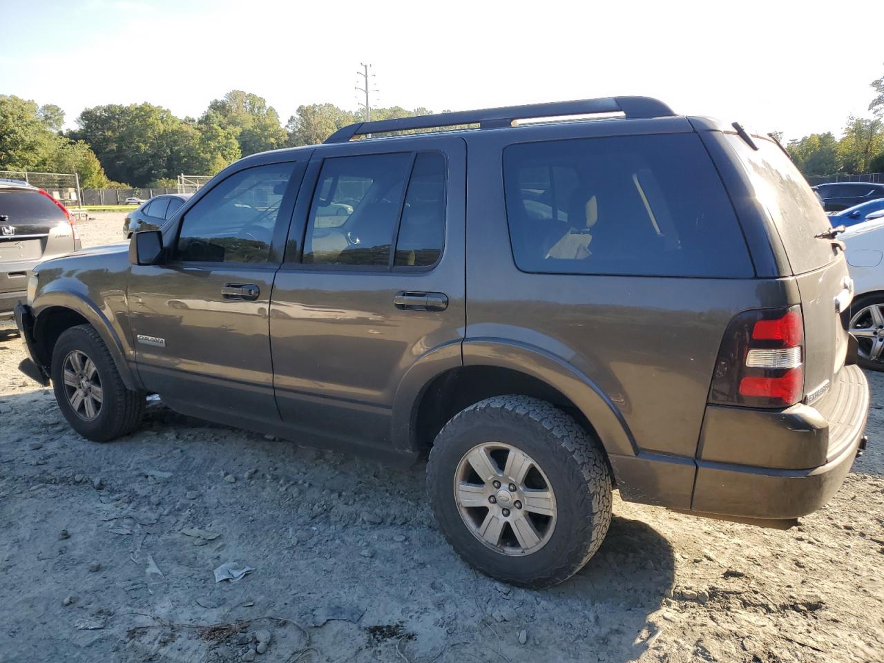2008 Ford Explorer - Image 2