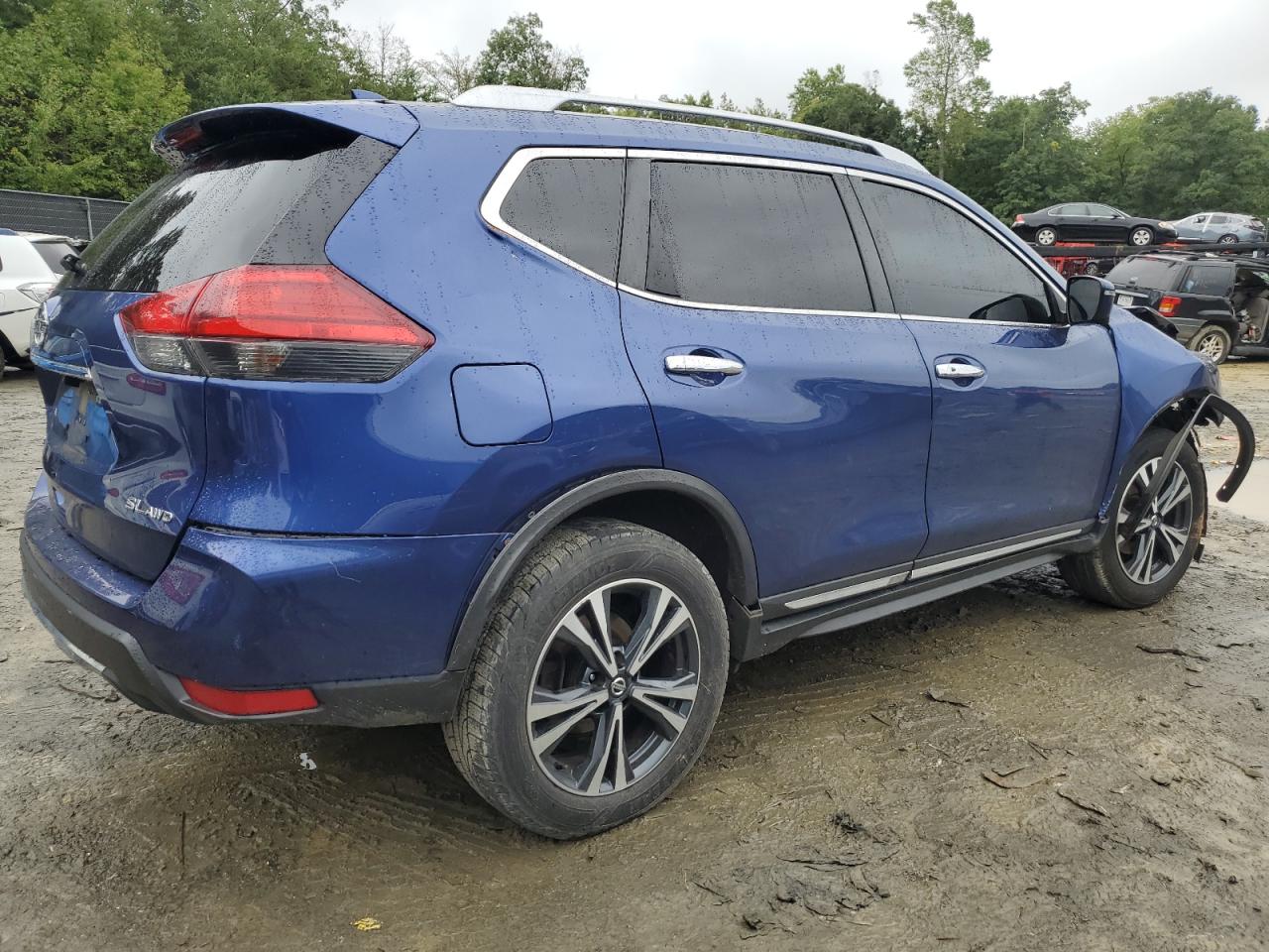 2017 Nissan Rogue - Image 3