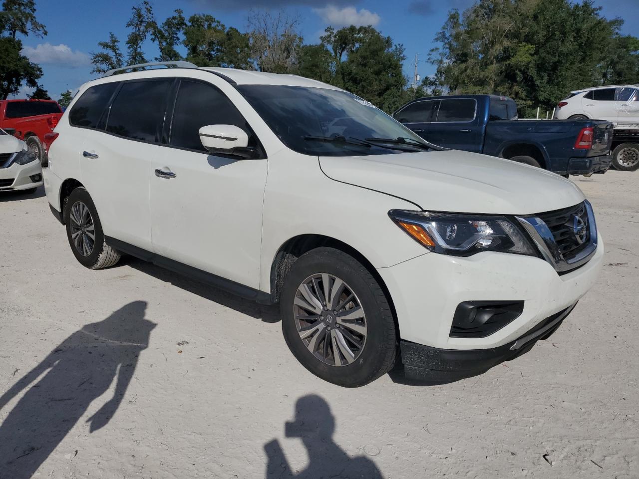 2019 Nissan Pathfinder - Image 4