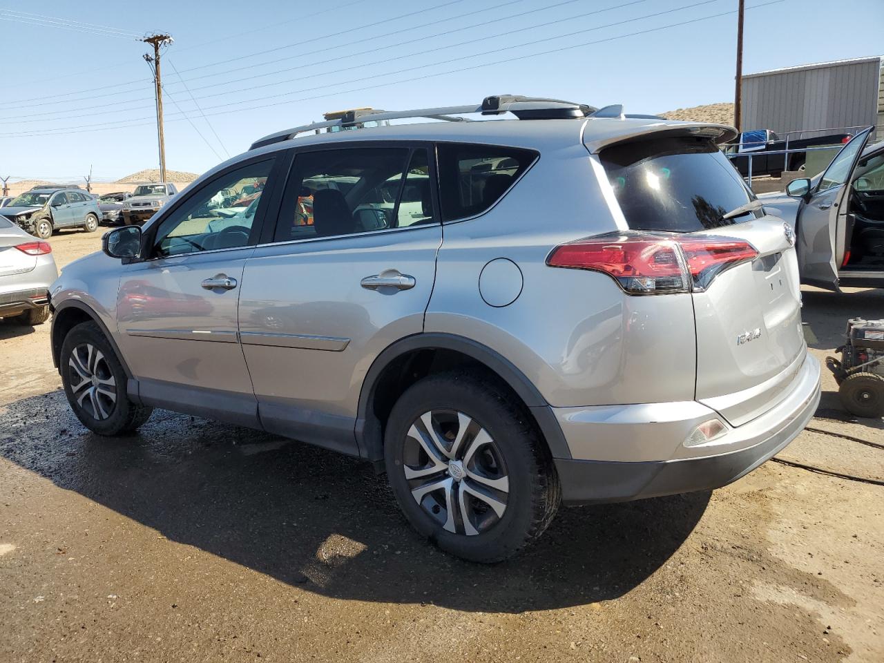 VIN 2T3BFREV4HW591246 2017 TOYOTA RAV4 no.2