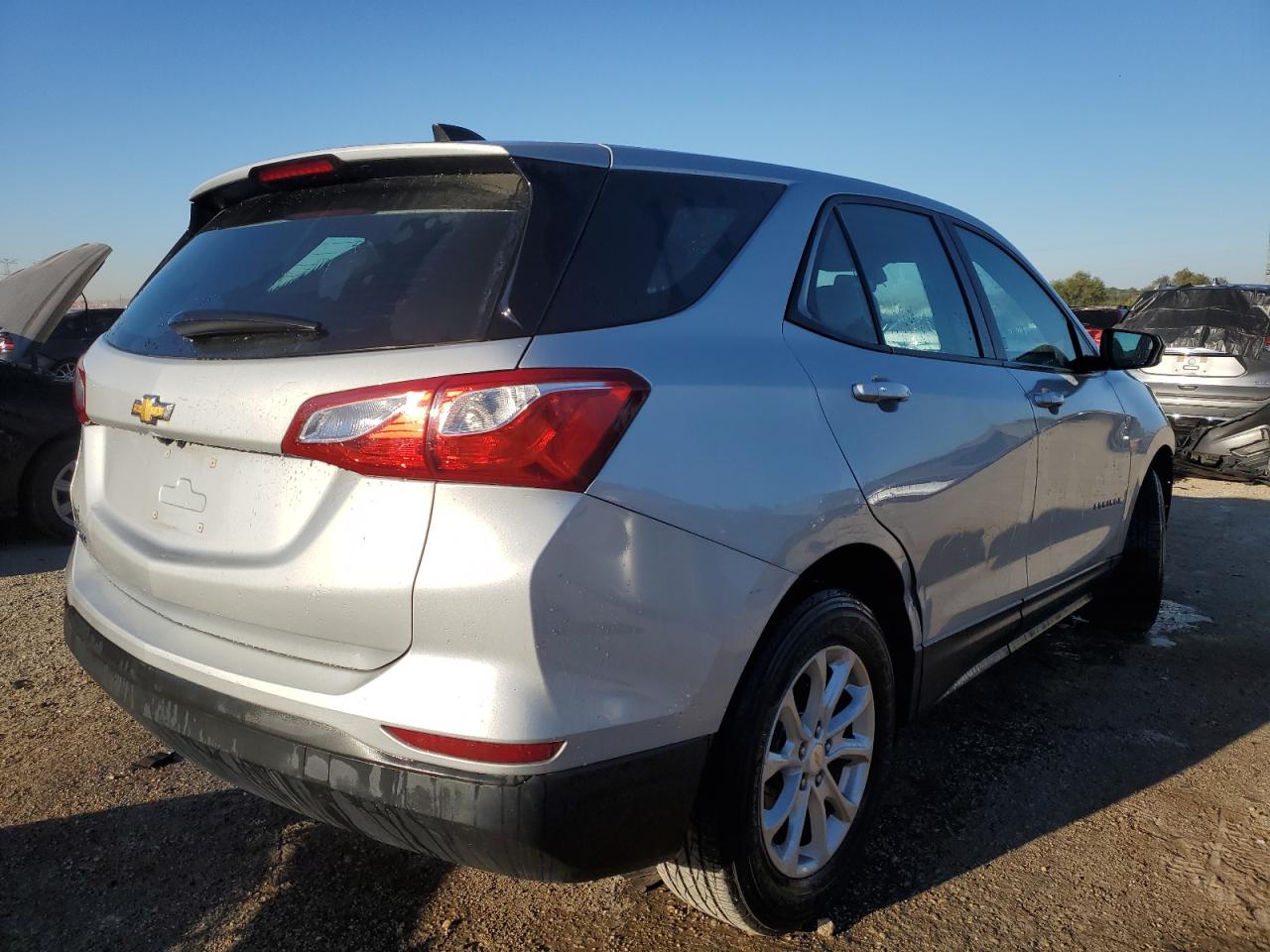 2019 Chevrolet Equinox - Image 3