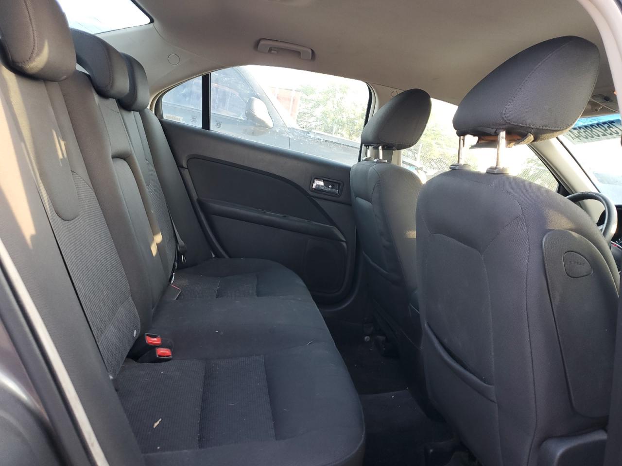 2010 Ford Fusion - Image 10