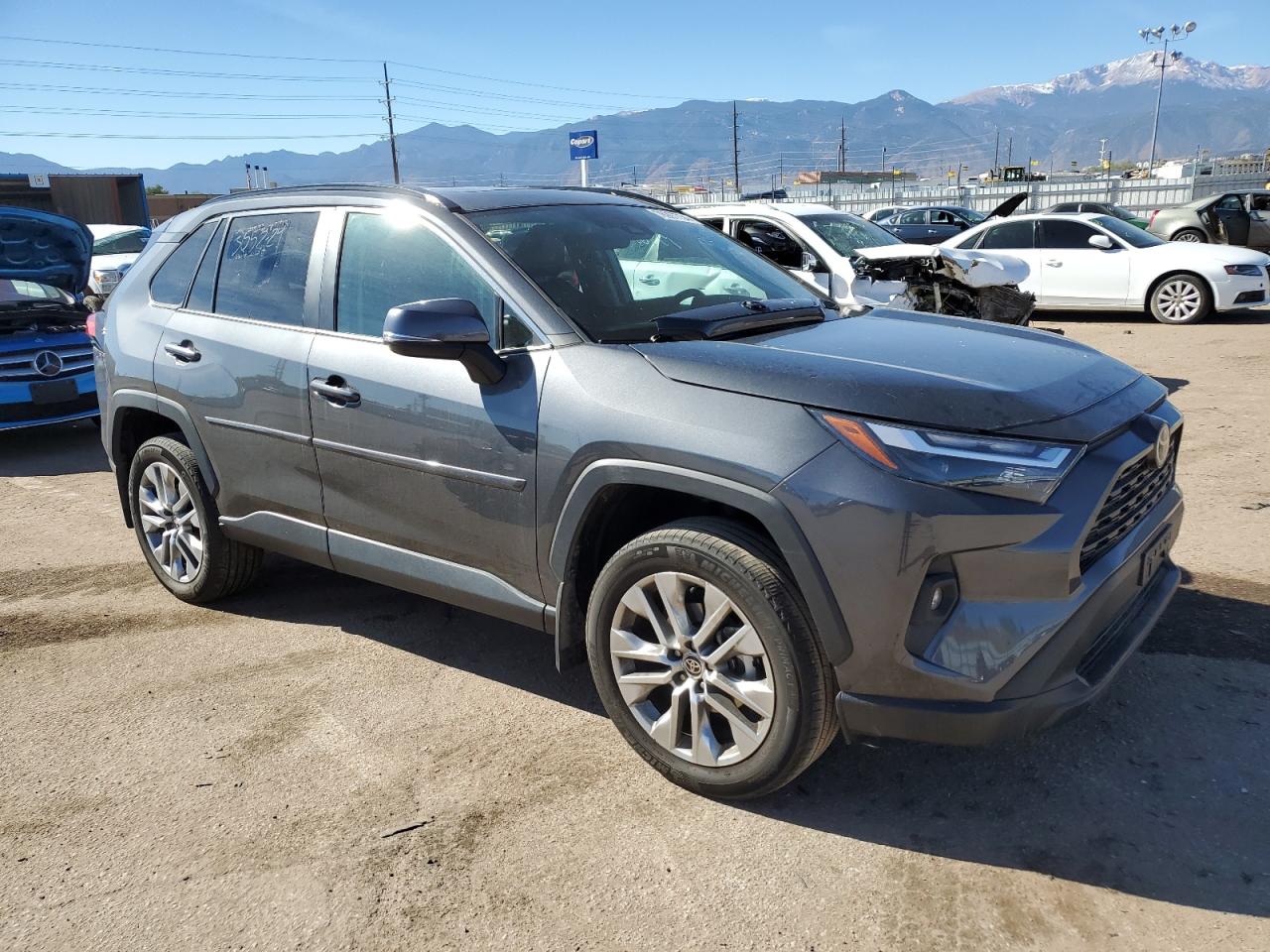 2022 Toyota RAV 4 - Image 4