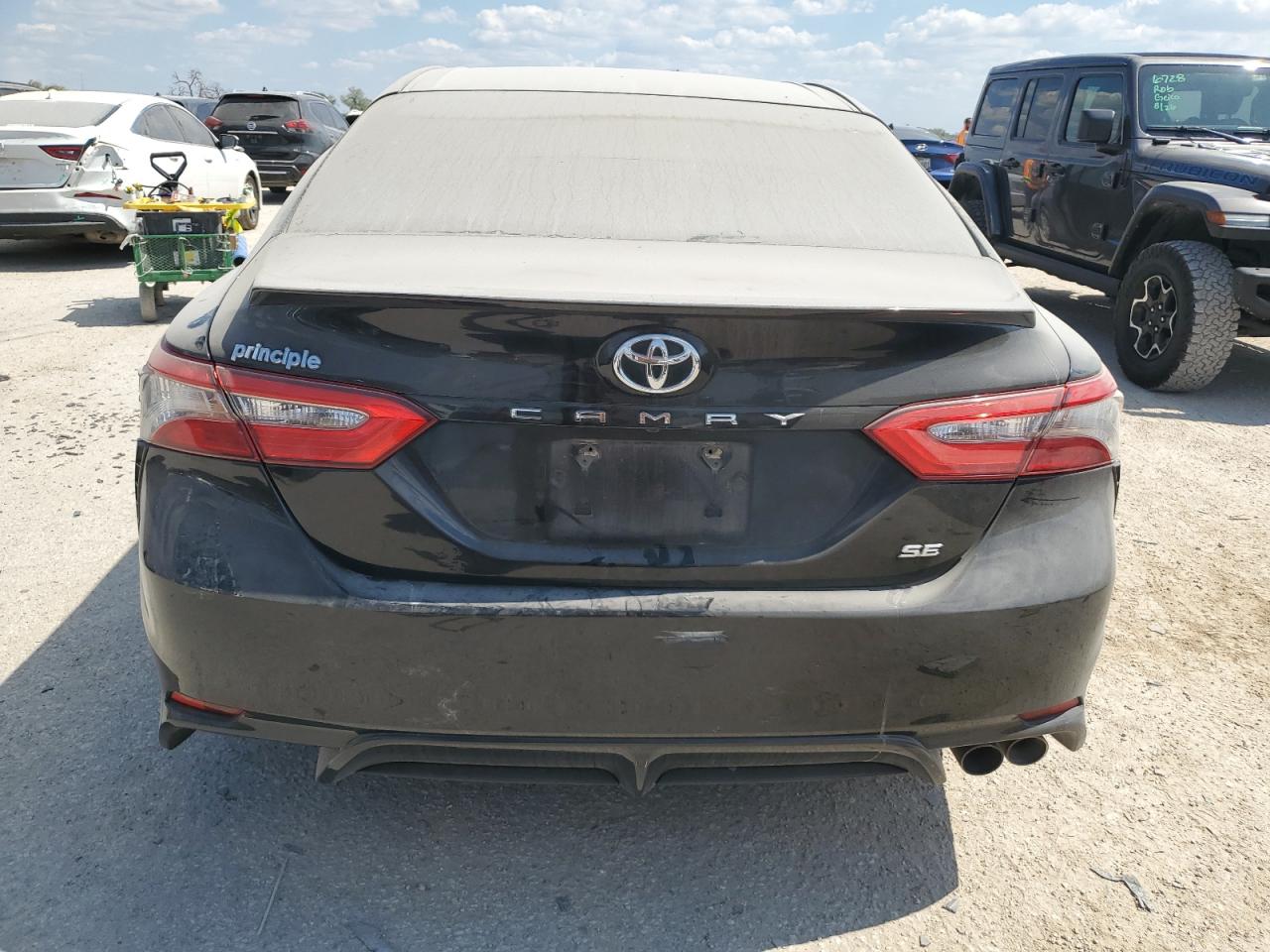 JTNB11HK1J3021467 2018 Toyota Camry L