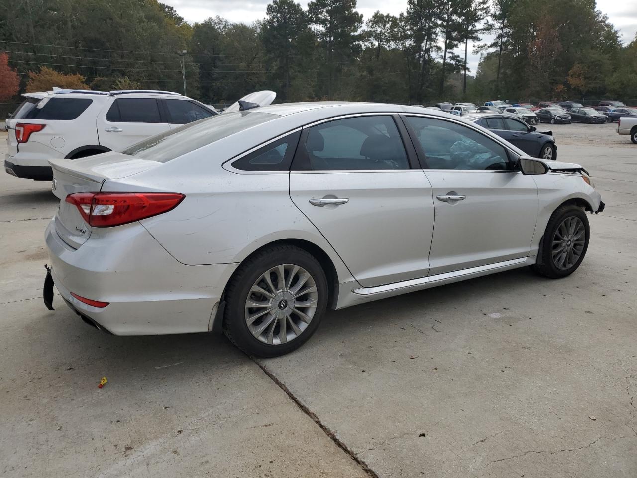 2015 Hyundai Sonata - Image 3