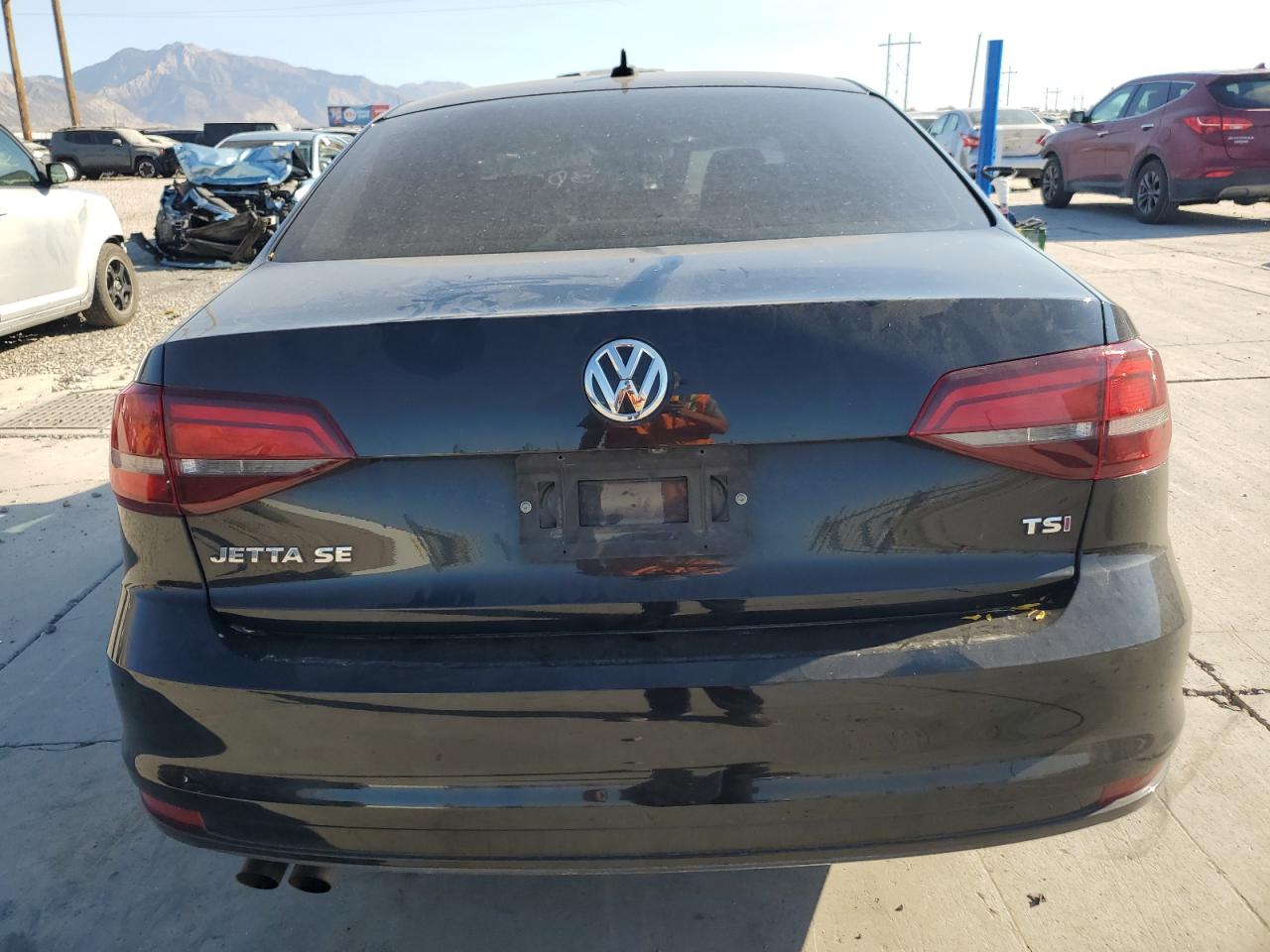 3VWDB7AJ0JM262446 2018 Volkswagen Jetta Se