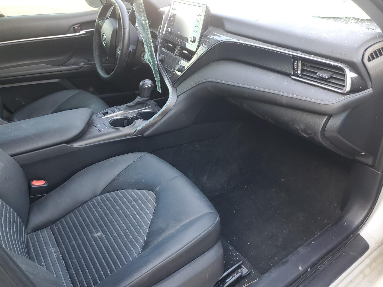 2022 Toyota Camry - Image 8