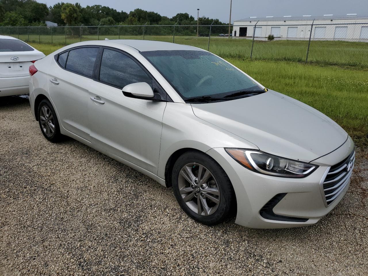 2017 Hyundai Elantra - Image 4