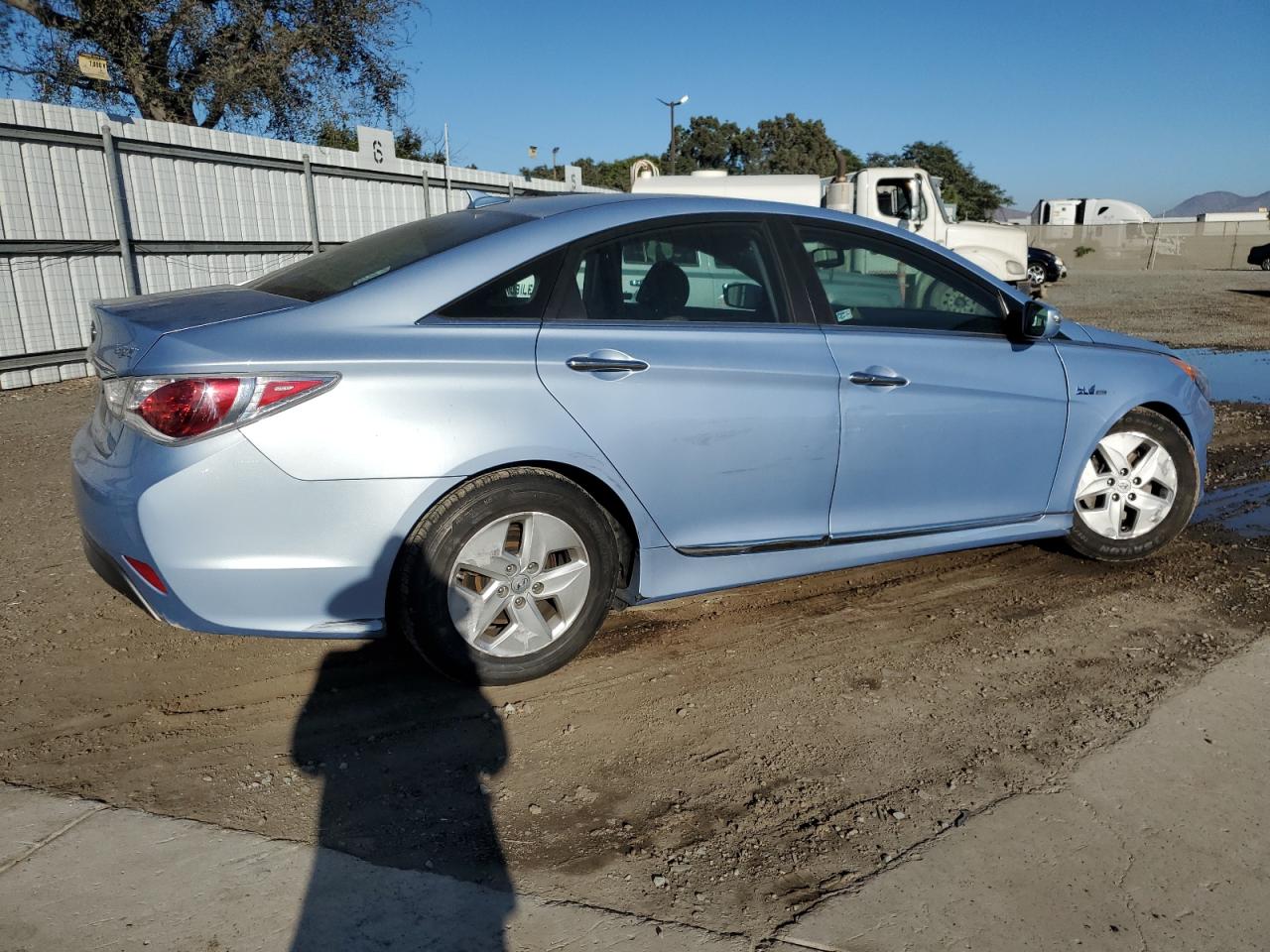 2012 Hyundai Sonata - Image 3