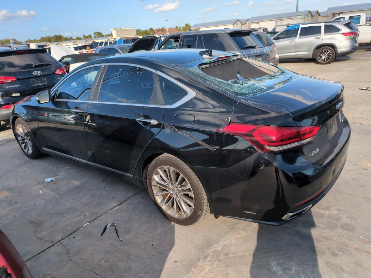 2015 Hyundai Genesis 3.8L VIN: KMHGN4JE4FU033386 Lot: 76025174