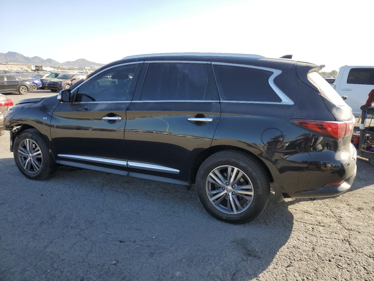 2020 Infiniti QX60 - Image 2