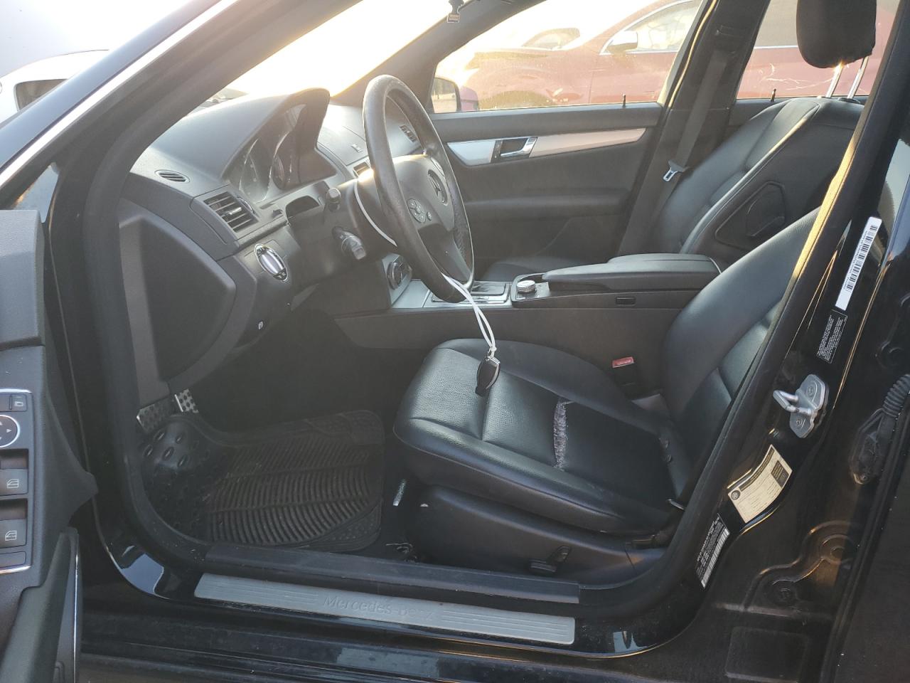 2010 Mercedes-Benz C 300 VIN: WDDGF5EB7AR128257 Lot: 77664154