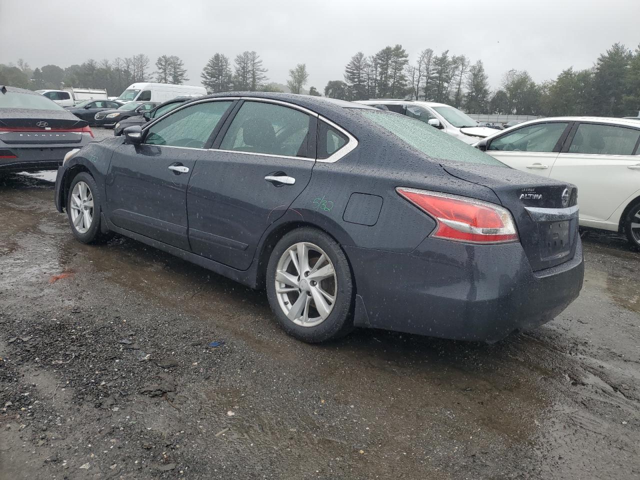 1N4AL3AP7FN402561 2015 NISSAN ALTIMA - Image 2