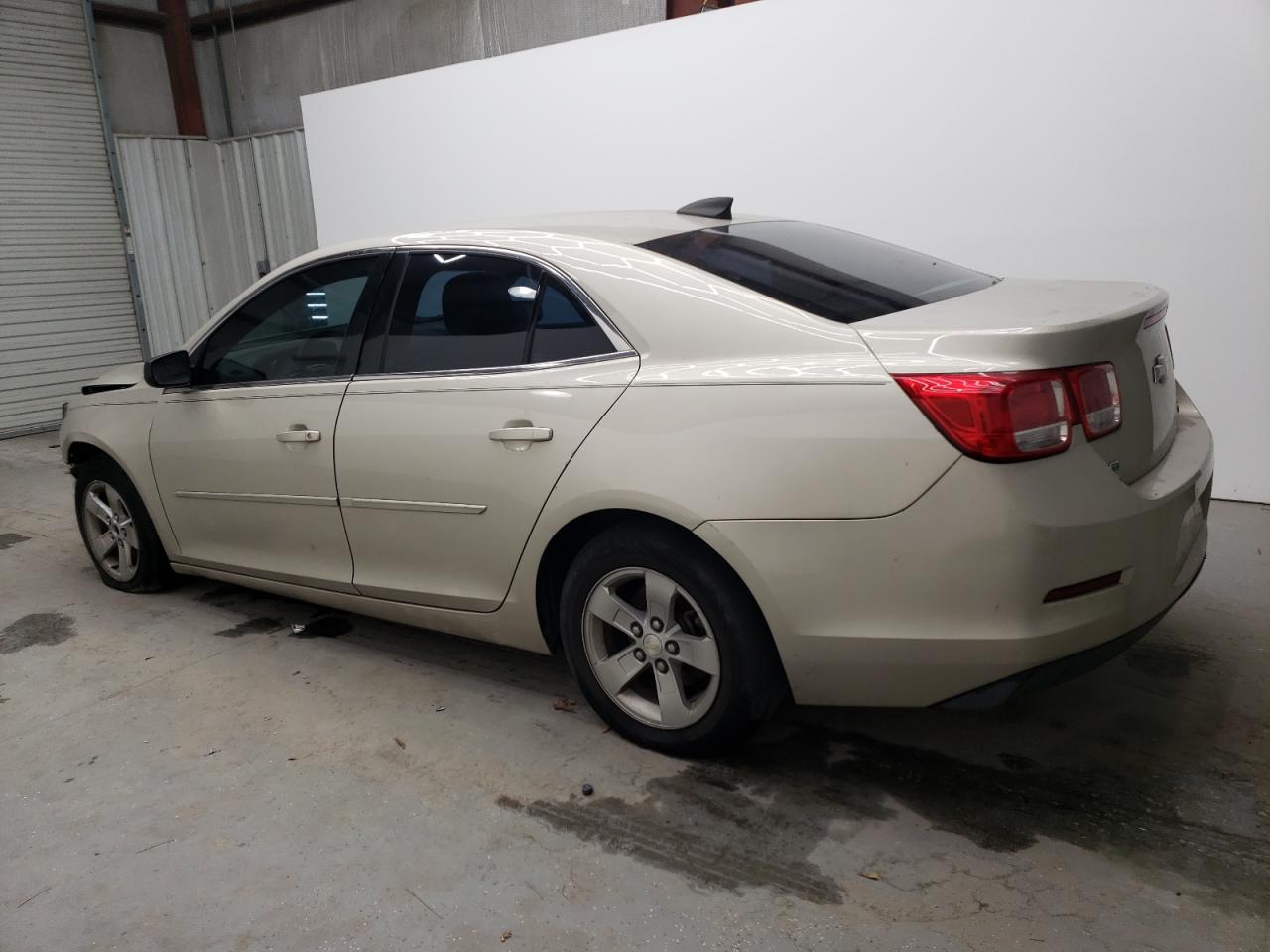 2015 Chevrolet Malibu - Image 2