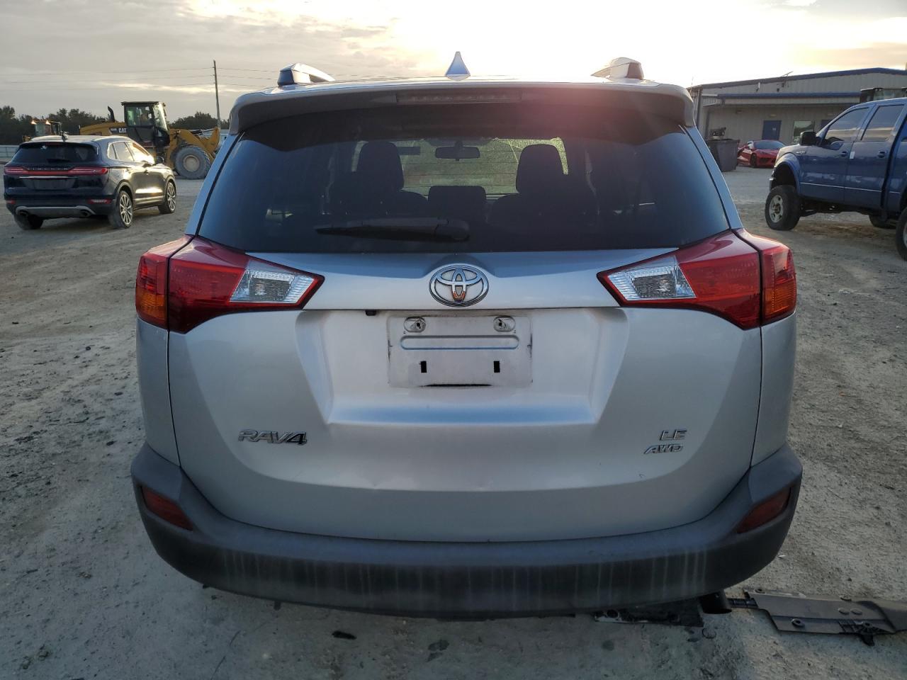 2T3BFREV7DW114935 2013 Toyota Rav4 Le