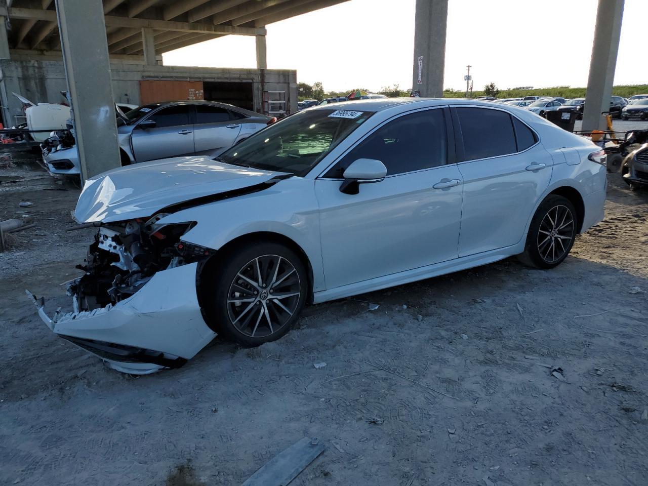 2023 Toyota Camry - Image 1