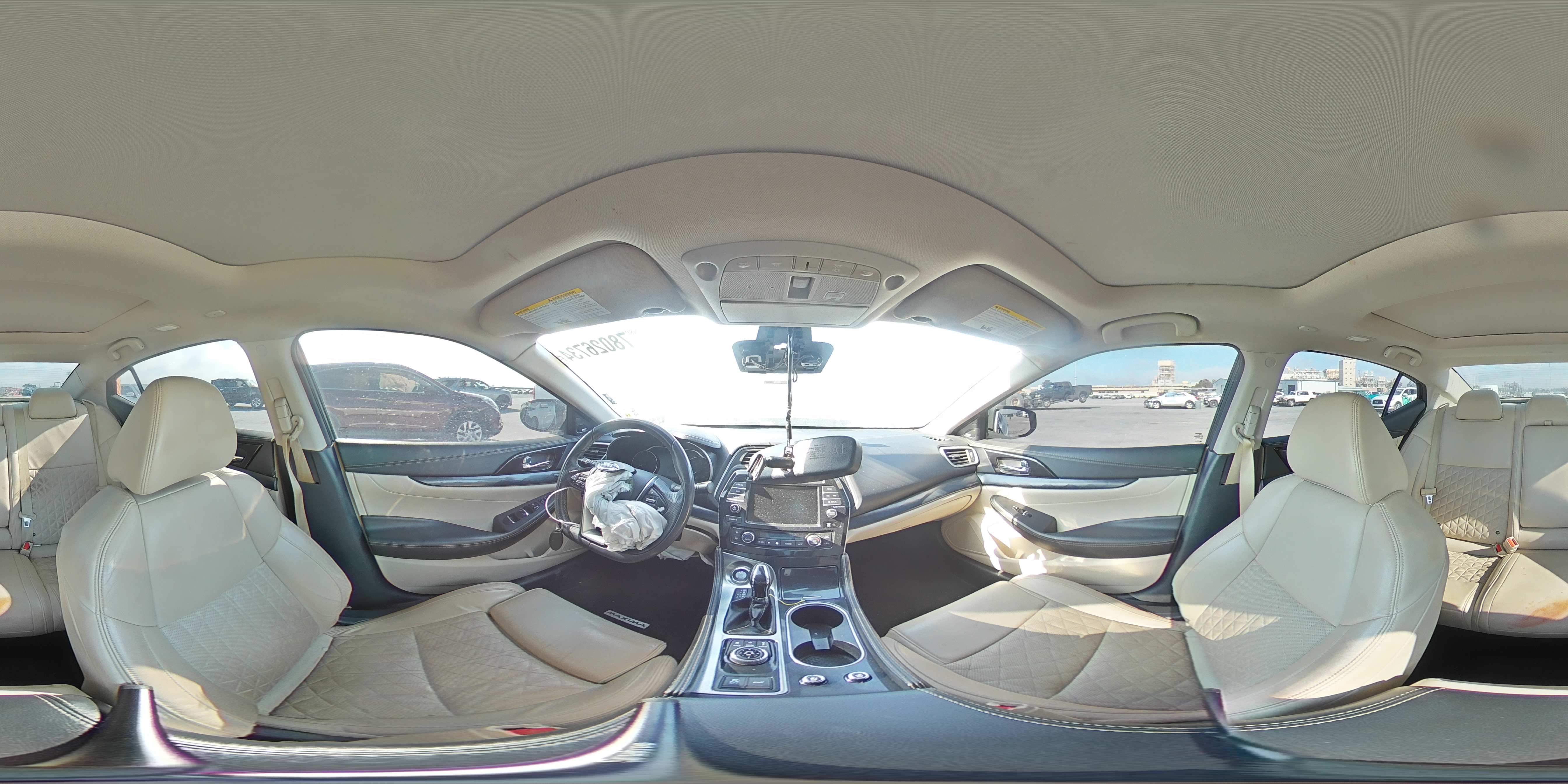 2019 Nissan Maxima - Image 13