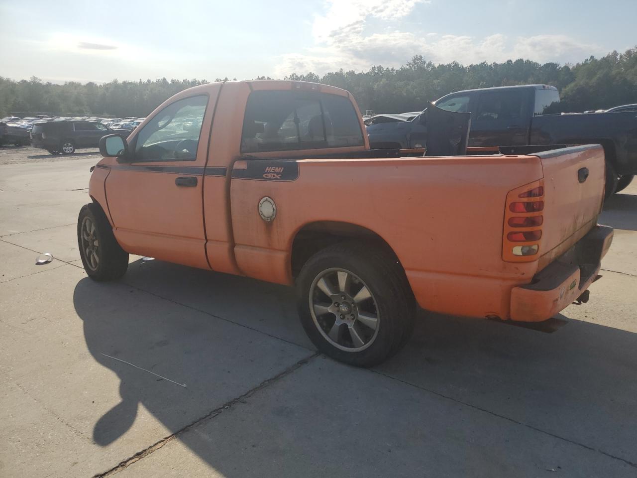 2004 Dodge RAM - Image 2