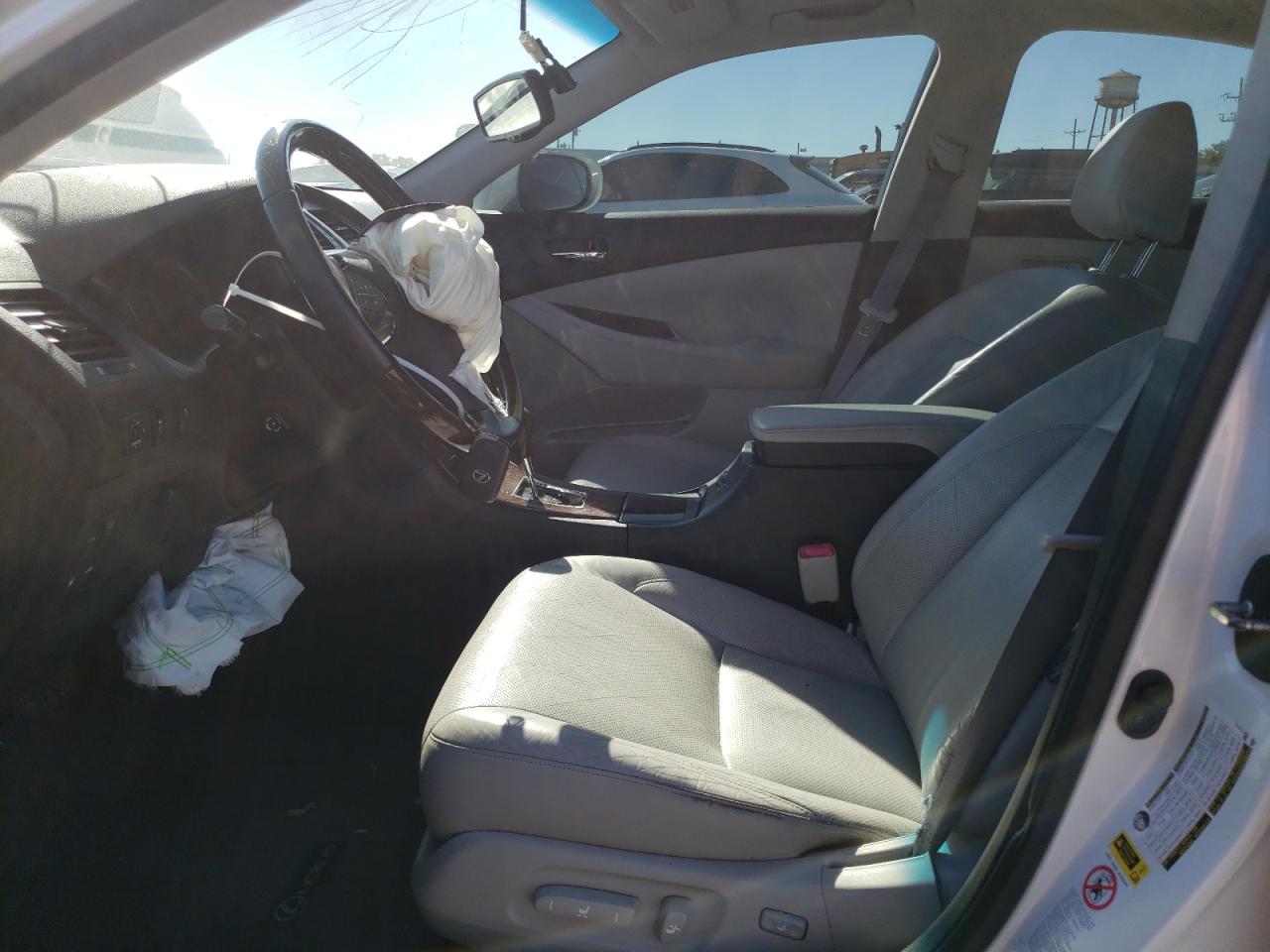 2010 Lexus ES - Image 7
