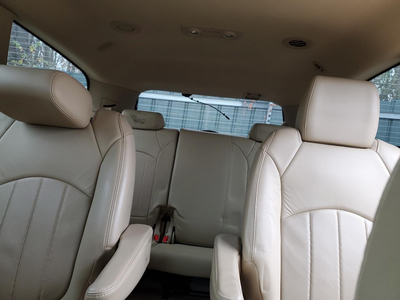 2012 Buick Enclave - Image 10
