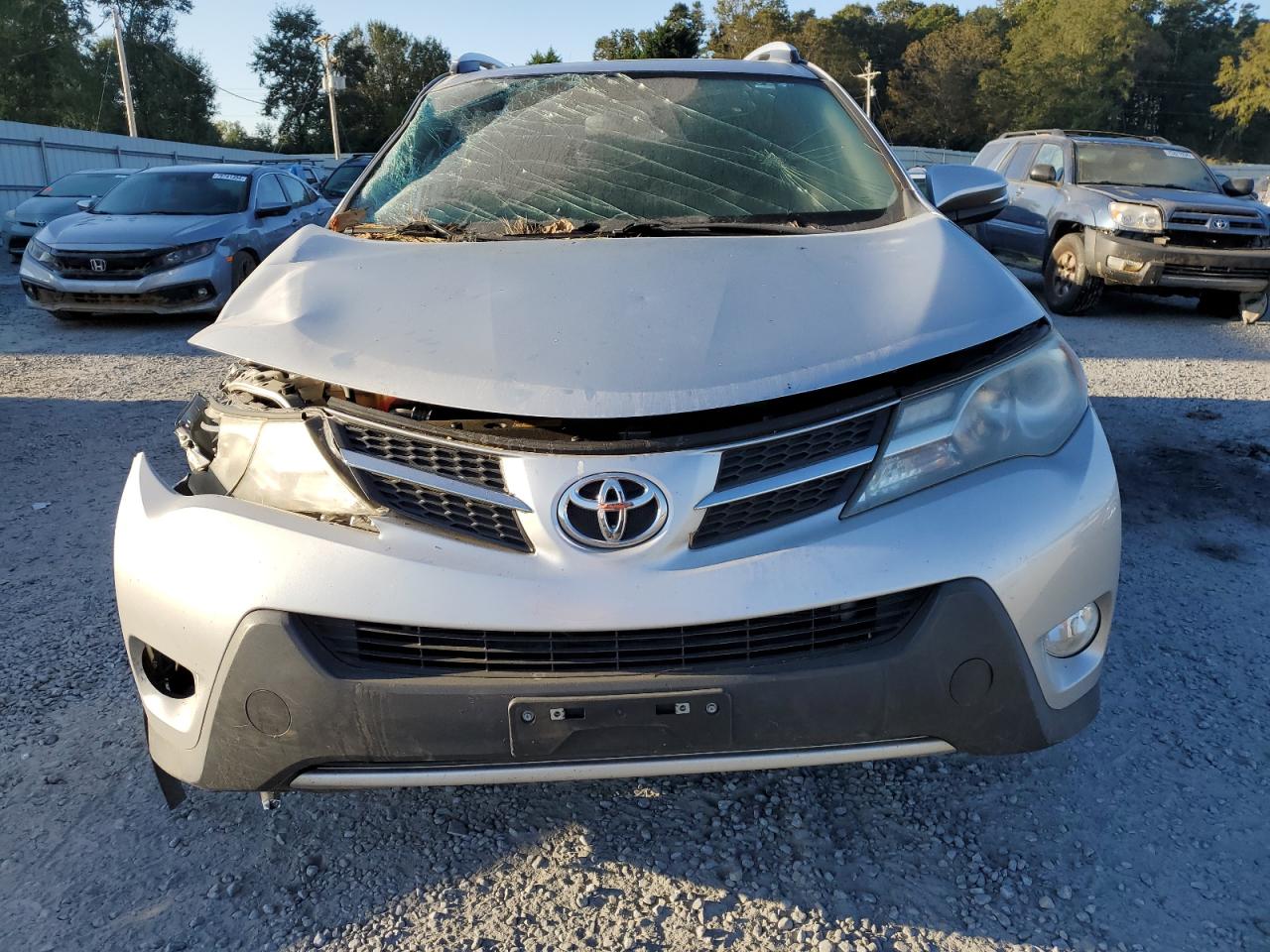 2014 Toyota RAV 4 - Image 5